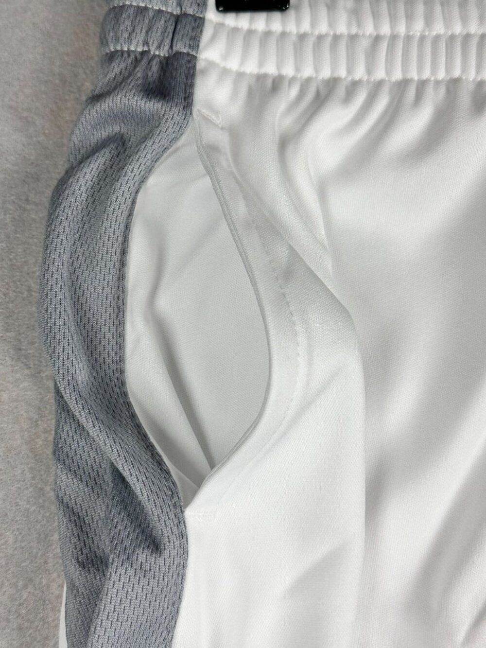 Champion Athletic Shorts Boys Small White Gray Elastic Waist Basketball Pockets - Picture 4 of 9